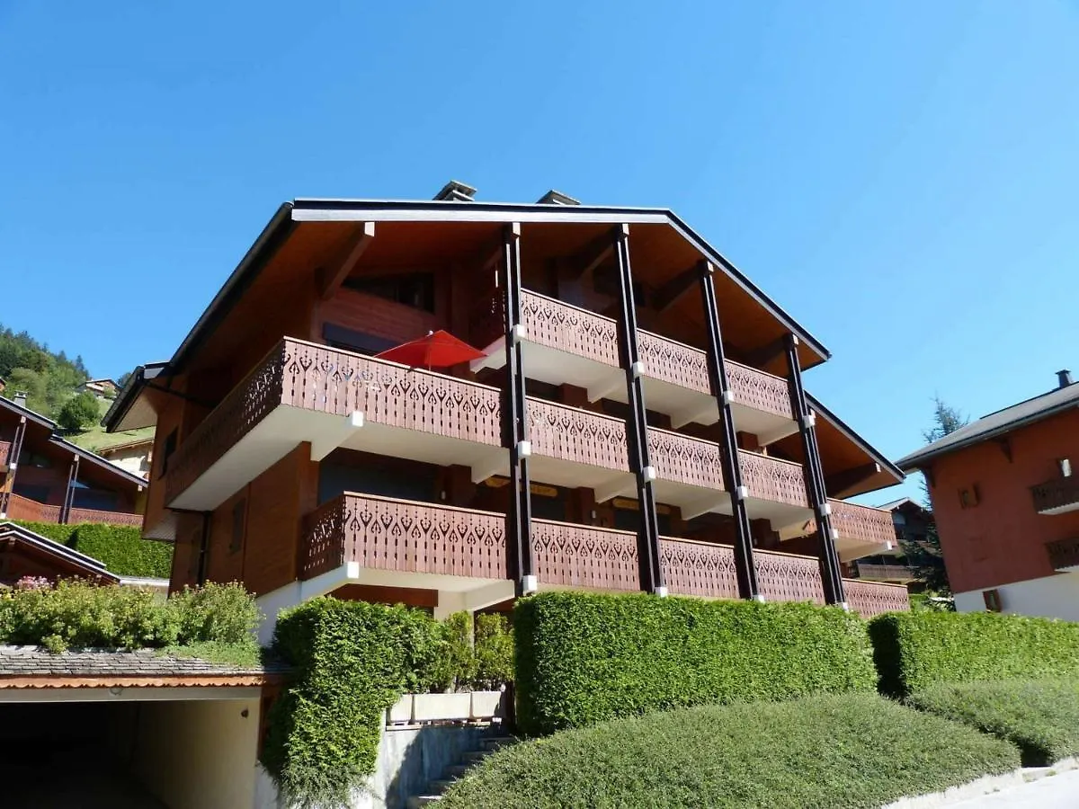 Studio 3***, 4 Pers, Haut Du Village, Proche Pistes Et Commerces, Garage Inclus, La Clusaz - Fr-1-304-55 0*,